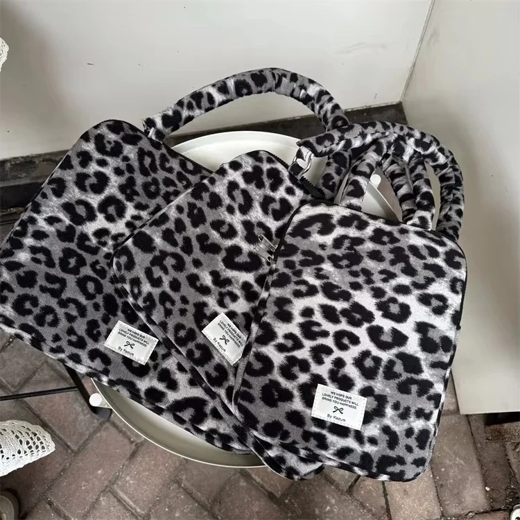 Leopard Pattern Laptop and Tablet Storage Bag