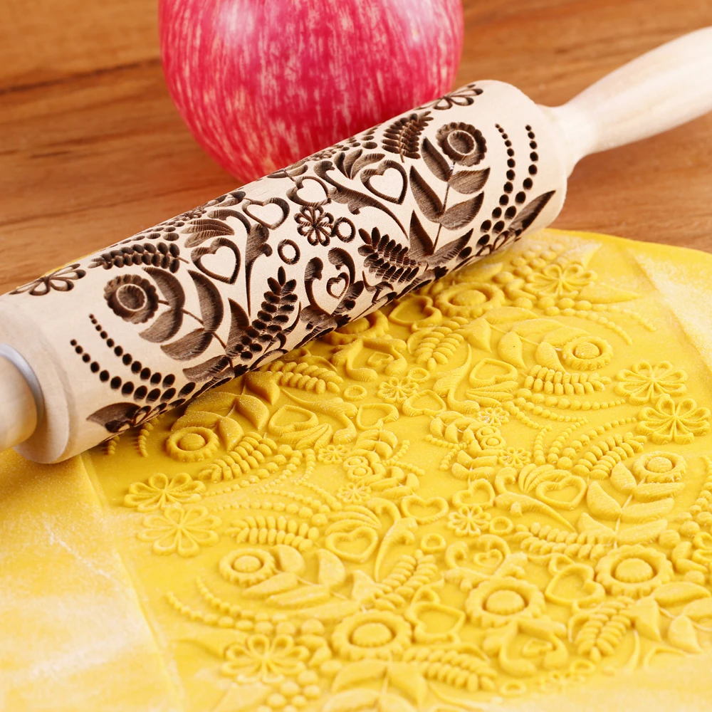 European Retro Flower Engraved Wooden Embossed Rolling Pin