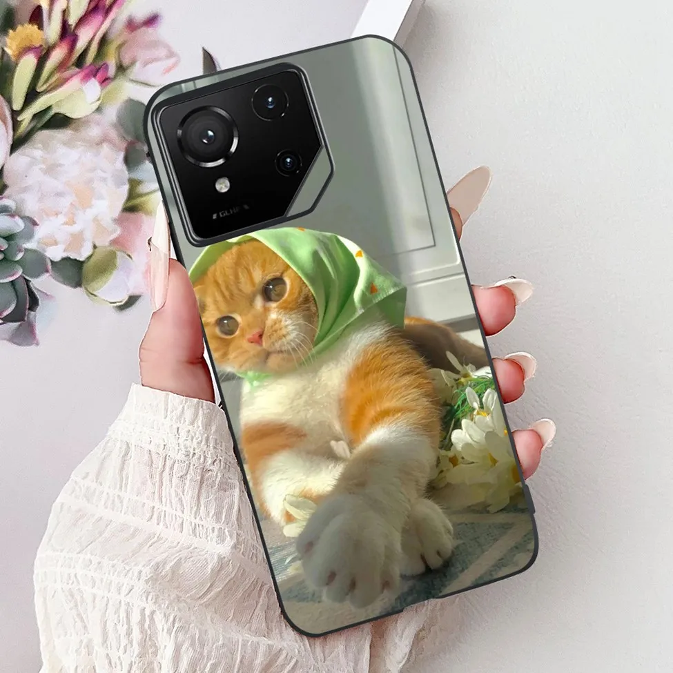 Luxury Cute Cat Silicone Shockproof Bumper Back Cover - Stylish Painted Design