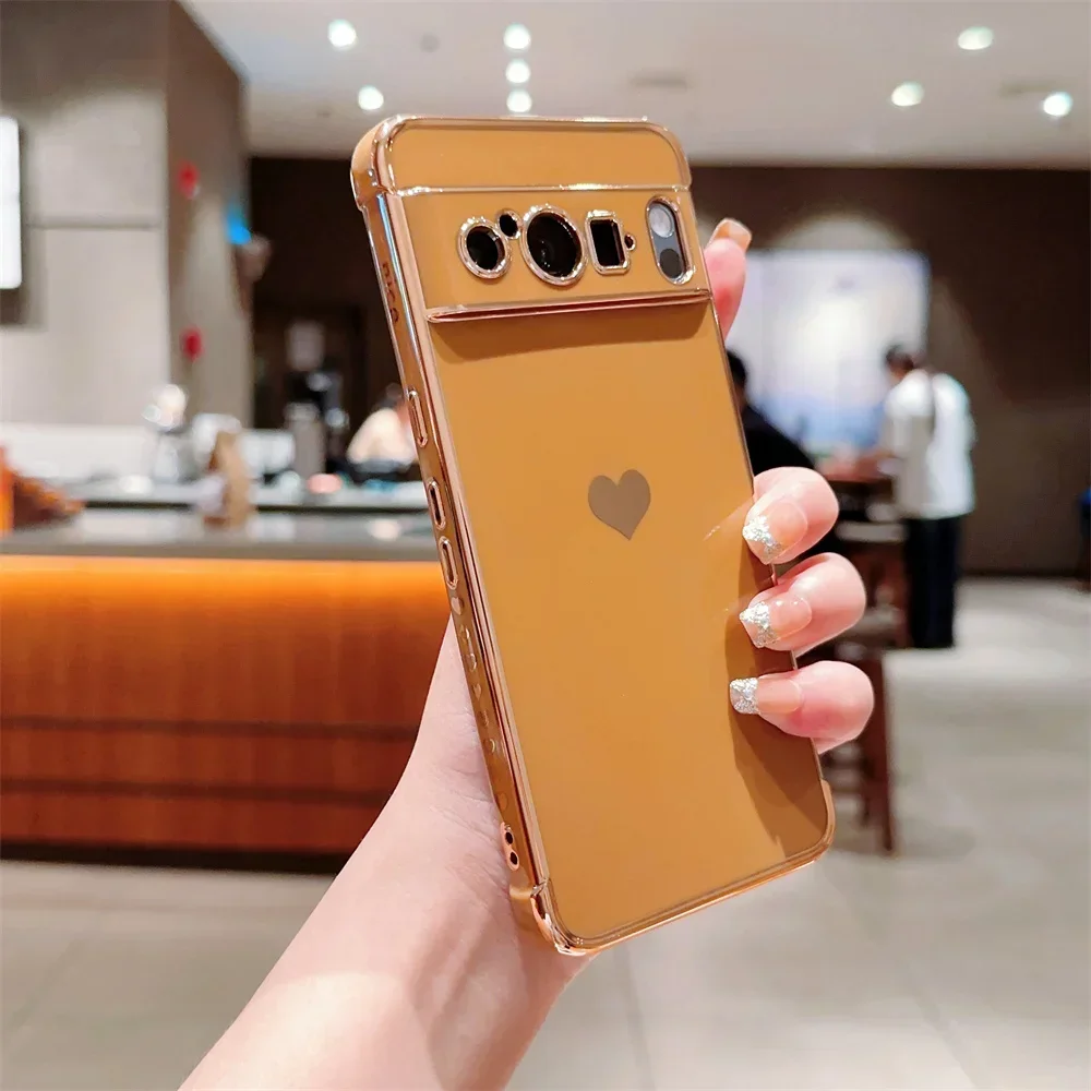 Fashion Love Heart Plating Shockproof Soft Lens Protection Case