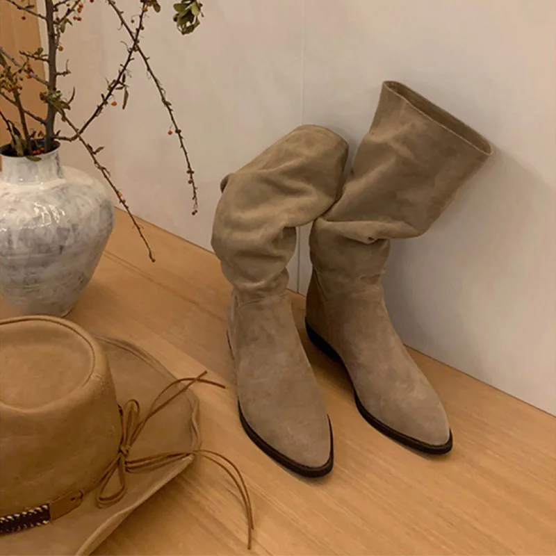 

New Arrival Handmade Hot Sale Slip-on Ruched Chunky Heel Shoes British Retro Knight Pointy Toe Winter Brown Calf Suede Boots