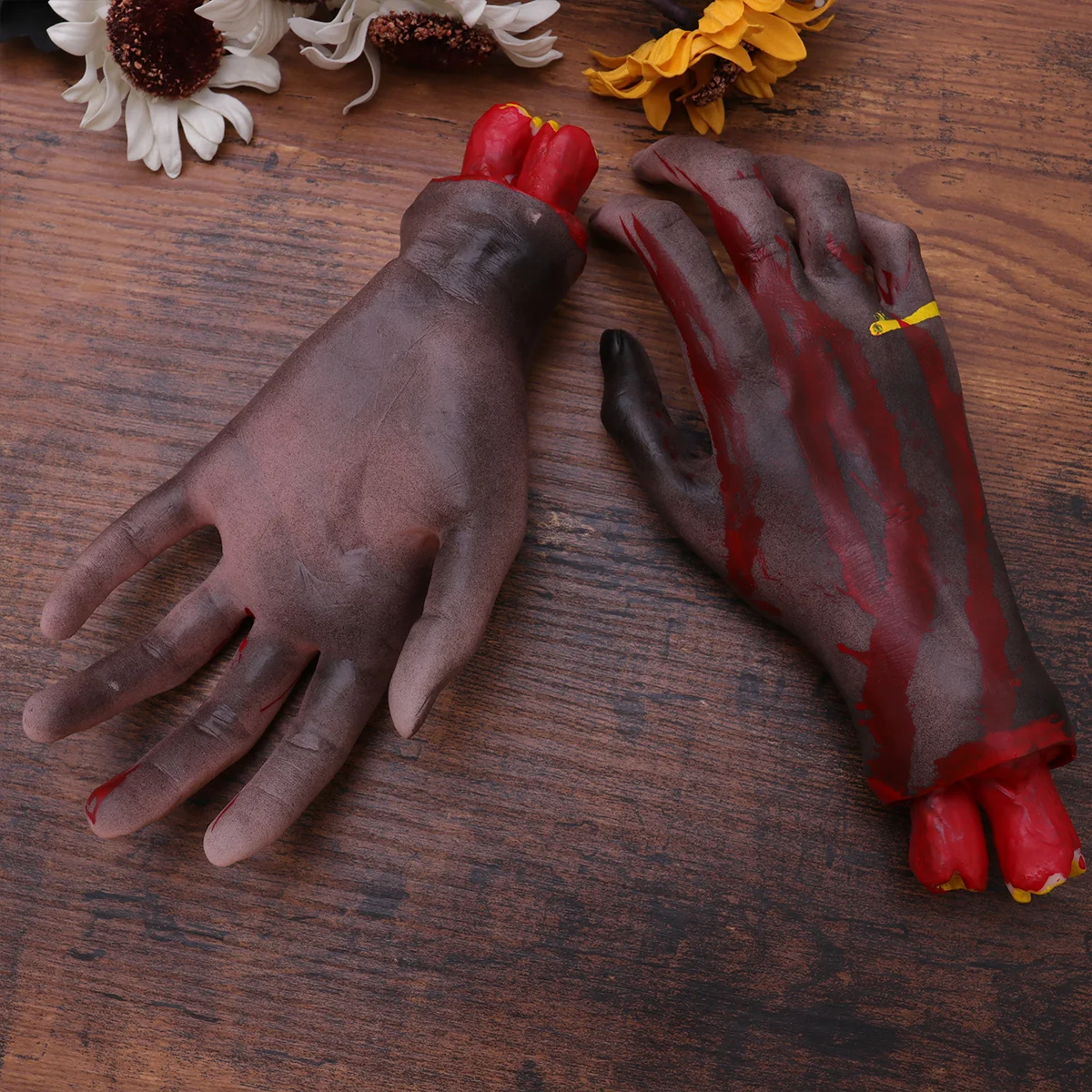 

1 Pair Black Halloween Horrific Bloody Broken Hand Realistic Fake Creepy Severed Hand for Halloween Carnival Club Decoration