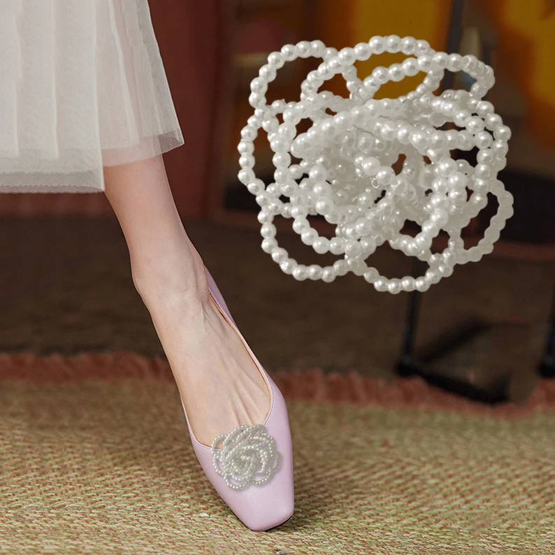 

2 Pcs Pearl Shoe Clips Detachable Shoe Buckle Flower Beading Shoe Embellishment Women Shoe Decoration for Wedding Party DIY