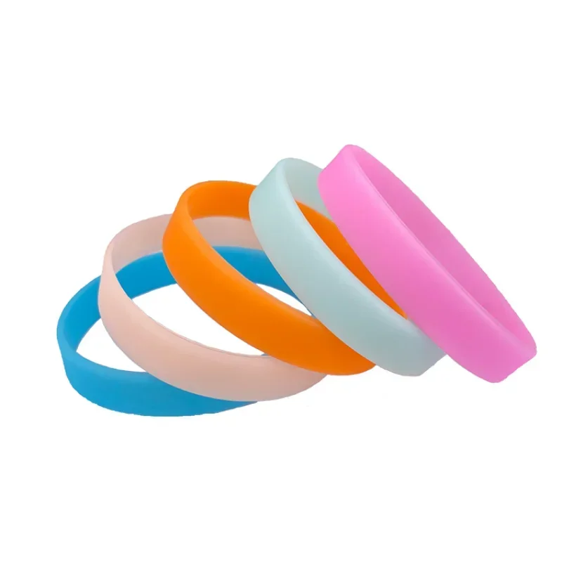 Paw Patrols Wristband Debossed Silicone Luminous Wristbands Promotional Bracelet Hand Bands Party Supplies Gift children toys glow in the dark bracelet birthday party decorations