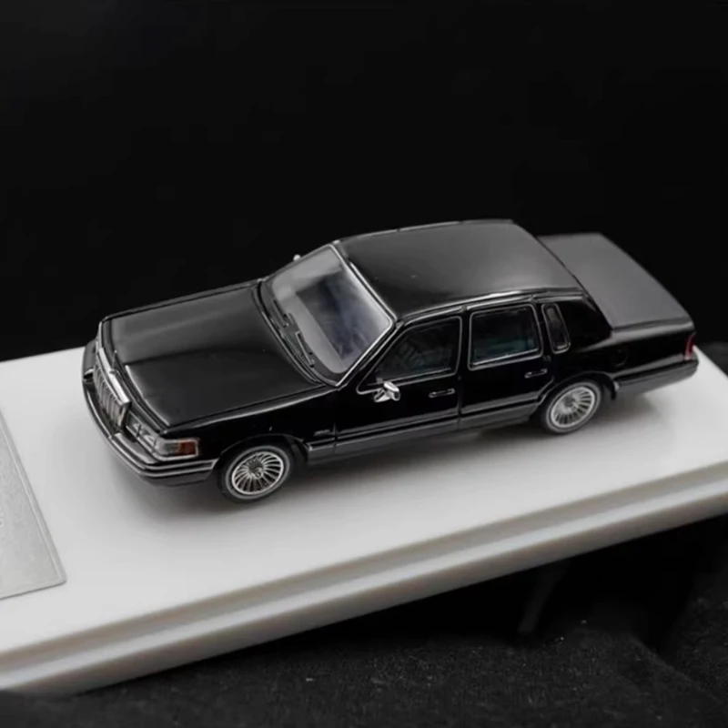 MK 1:64 스케일 1992 링컨 타운 카 합금 자동차 모델 클래식 성인 기념품 선물 정적 디스플레이