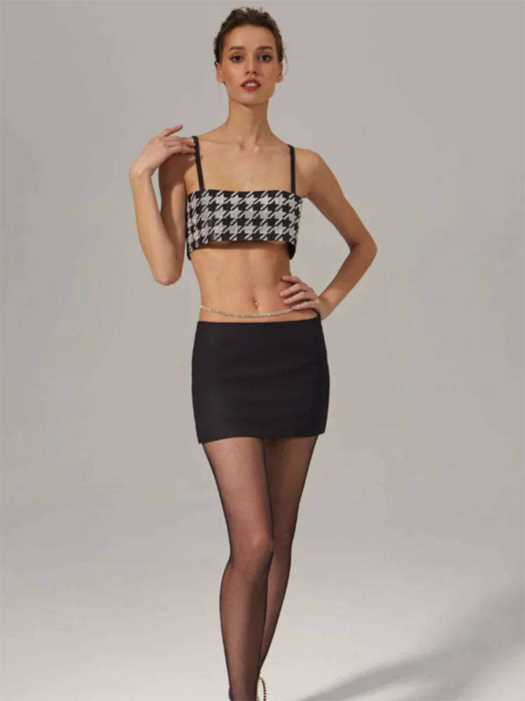 

2023 y2k Summer Women's Shiny Diamonds Crop Tops Camisole Sexy Backless Spaghetti Strap Lined Festival Outfit Tank Top For Women