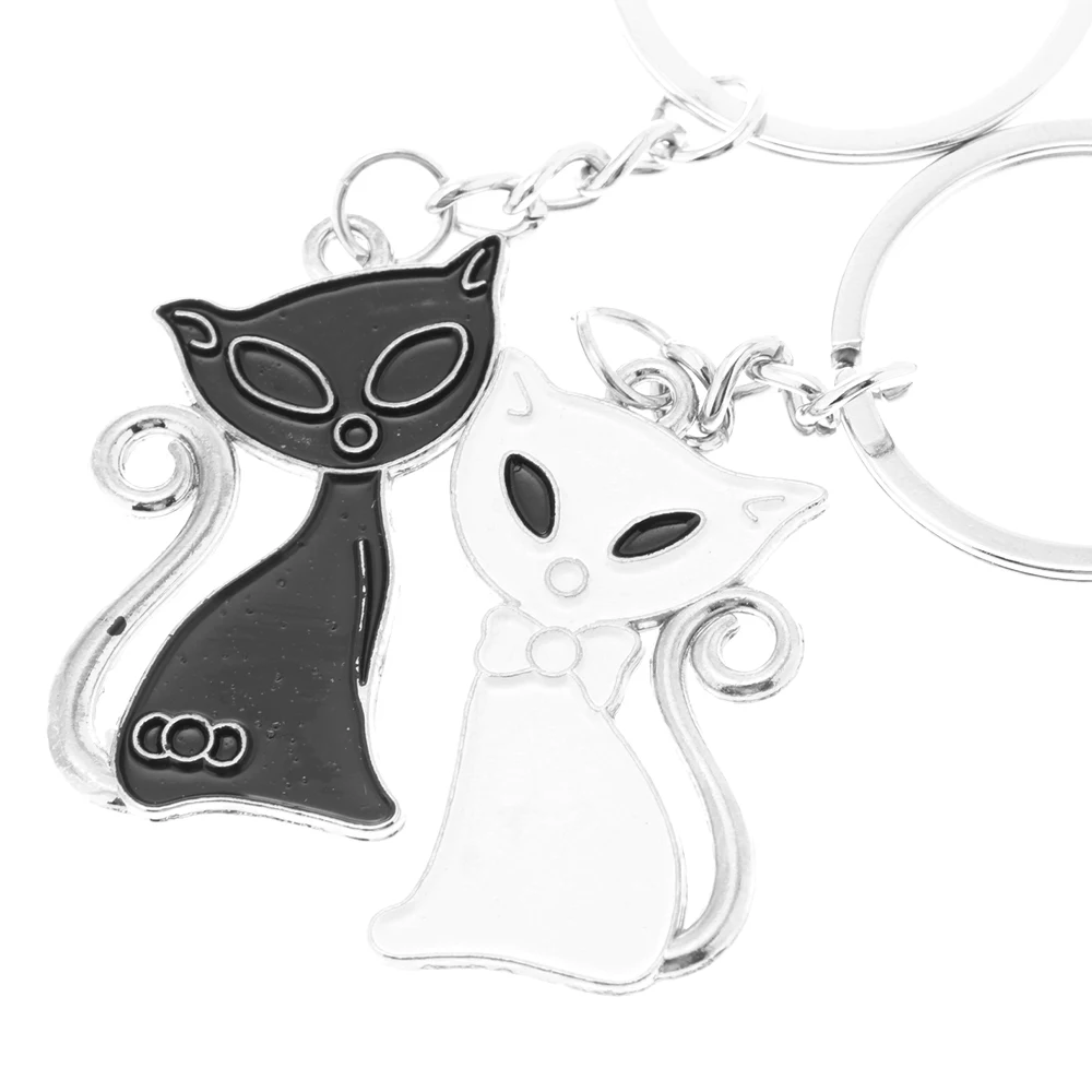 

2pcs Yin Yang Cats Couple Keychains Love Heart Round Stainless Steel Pendants Key Chain Ring Car Hanging Valentine's Day Gifts