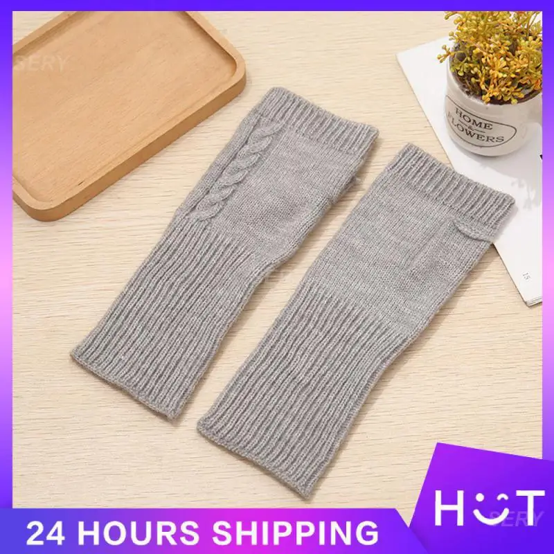 

Jacquard Gloves Autumn And Winter Outdoor Woolen Gloves Gloves Highly Rated Fashion Versatile Short Gloves Clothing Accessories