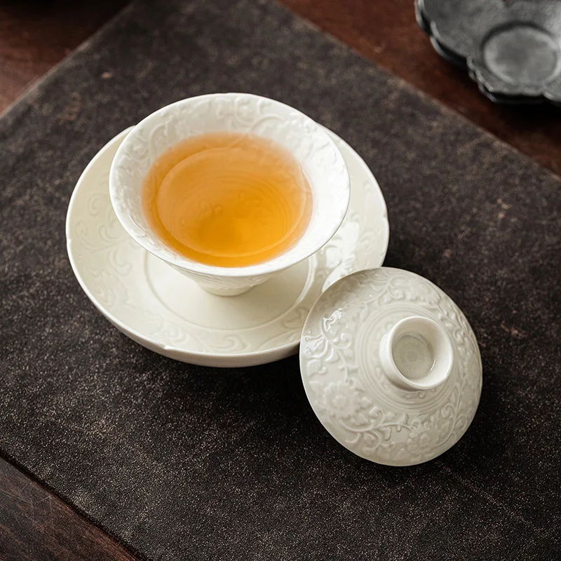 A Single High-grade Chinese Kung Fu Tea Set Household Ironing Ceramic Tea Bowl With Cover