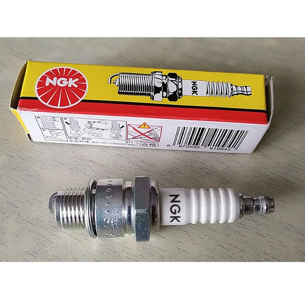 Free Shipping 1piece Spark Plug For Yamaha Outboard For 2 Stroke