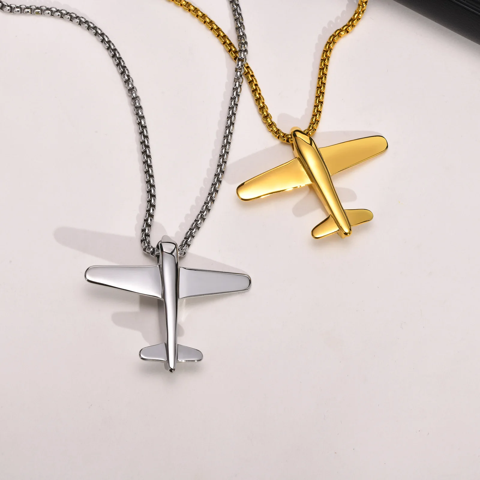 Amazon.com: Goldenchen Fashion Simple Aircraft Airplane Plane Pendant  Necklace Tiny Dainty Necklace Jewelry : Clothing, Shoes & Jewelry