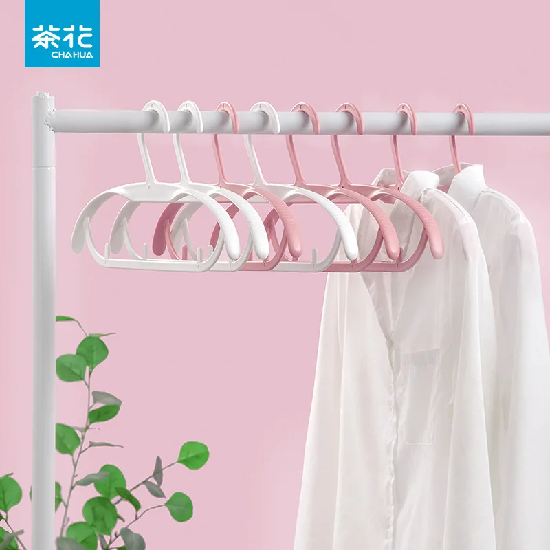 

CHAHUA Wide Shoulder Seamless Drying Rack Clothes Support - The Ultimate Solution for Effortless Drying and OrganizingIntroduci