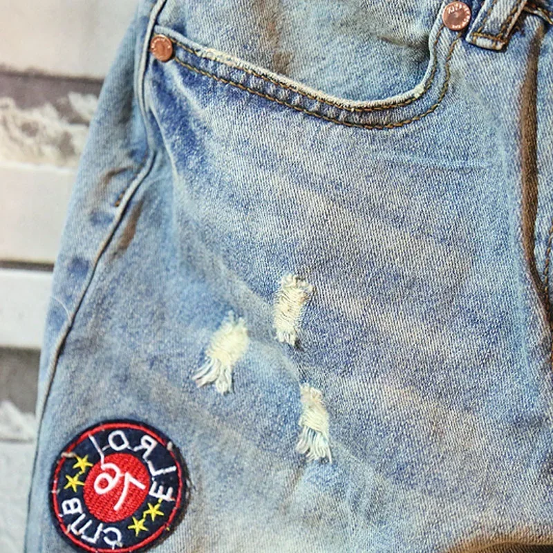 Men Denim Shorts Summer Casual Ripped Holes Do Old Embroidery Patch Low Rise Designer Jeans