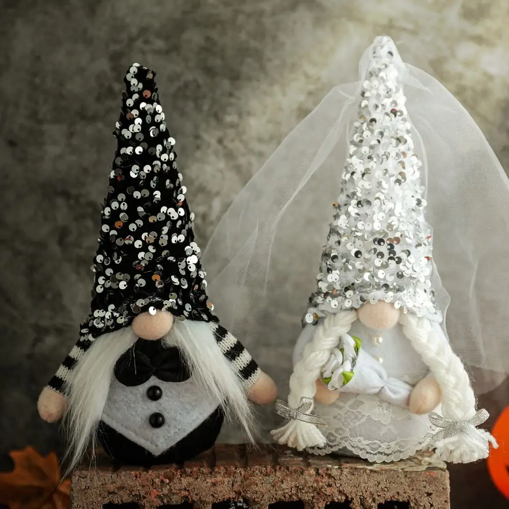 

2 pcs Black, White Bride and Groom Doll Decoration Marry Fabric Art Faceless Doll Decoration