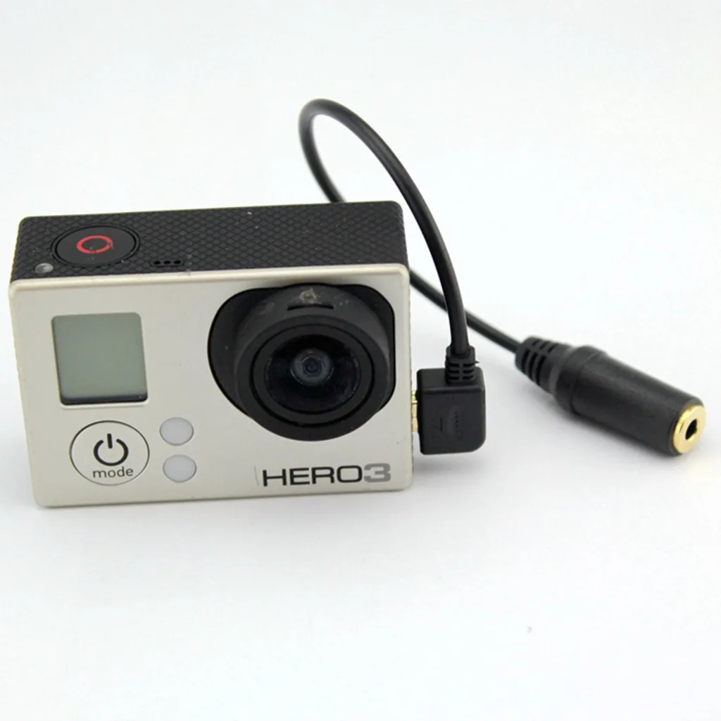 Adaptateur Mini USB vers 3,5 mm pour GoPro HERO3, connecté à une GoPro, prêt à l'emploi.