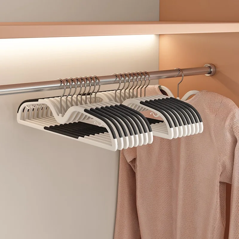 Short Neck Non Slip Plastic Hanger Image 8