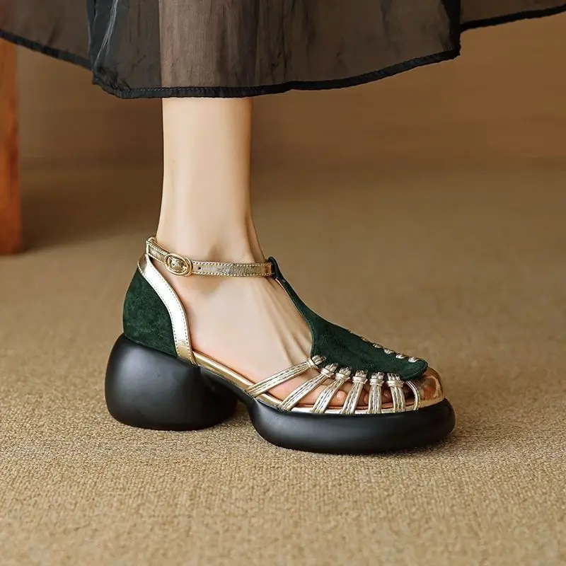Summer Thick Sole Roman New Pinecake Leather Outgoing Hollow External Wearing Luxury Slip on Flat Shoes Casual Ladies Sandals