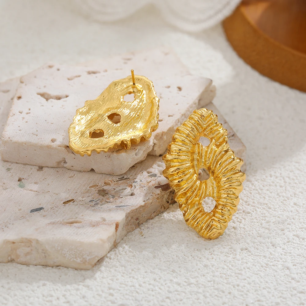 Lava Textured Spiral Twisted Personality Designer Style Statement Waterproof Stud Earrings for Women Creative Jewelry Pendientes