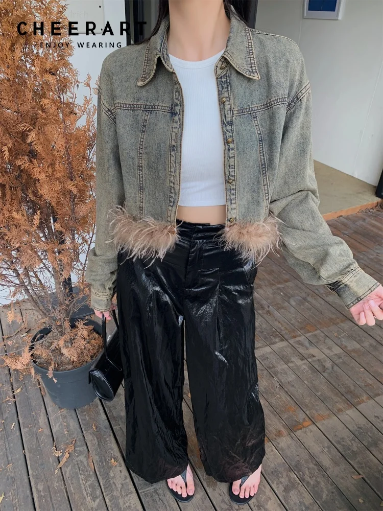 

CHEERART Осенняя джинсовая куртка для женщин 2023 винтажное Укороченное пальто Джинсовая куртка с меховым подолом новая верхняя одежда