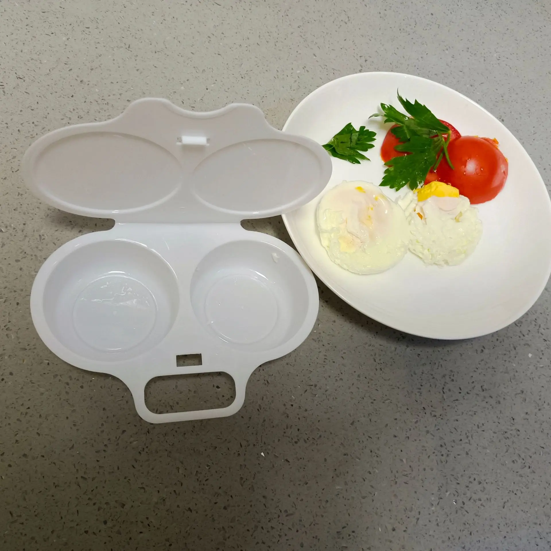 Egg Cooking Mold Microwave Egg Cooker Poached Egg Steamer Round DIY Eggs Boiler Poacher 2 Eggs Capacity For Noodles Easy To Use And Clean