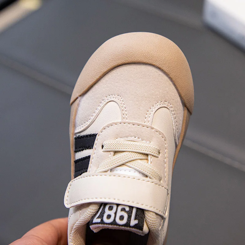 Baskets décontractées pour enfants, chaussures de sport respirantes pour garçons et filles, chaussures de tennis, mode printemps, blanches, plates, course à pied_voghion.com