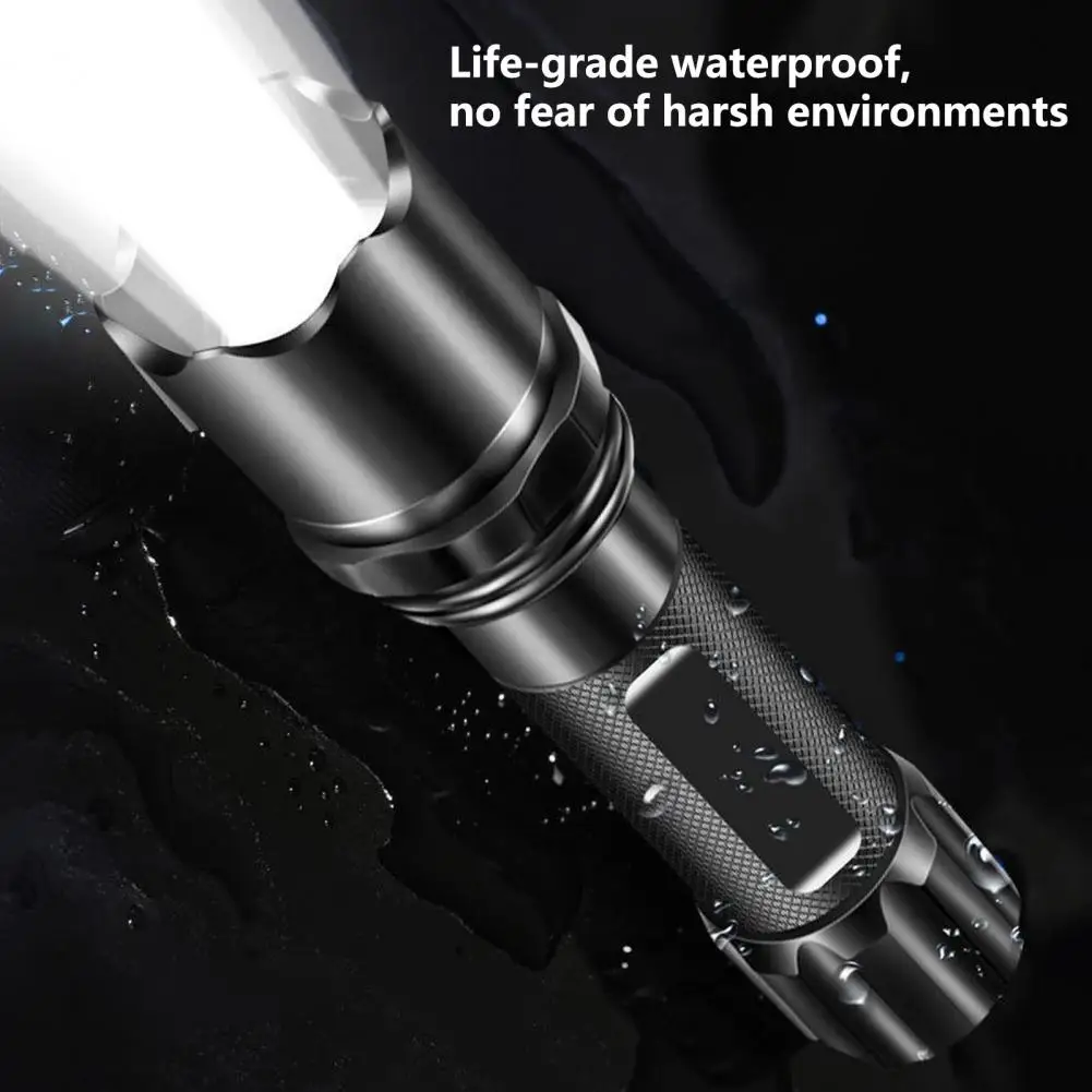 

Practical Long Irradiation Distance Rechargeable Outdoor Portable Emergency Flashlight LED Torch Outdoor Supplies