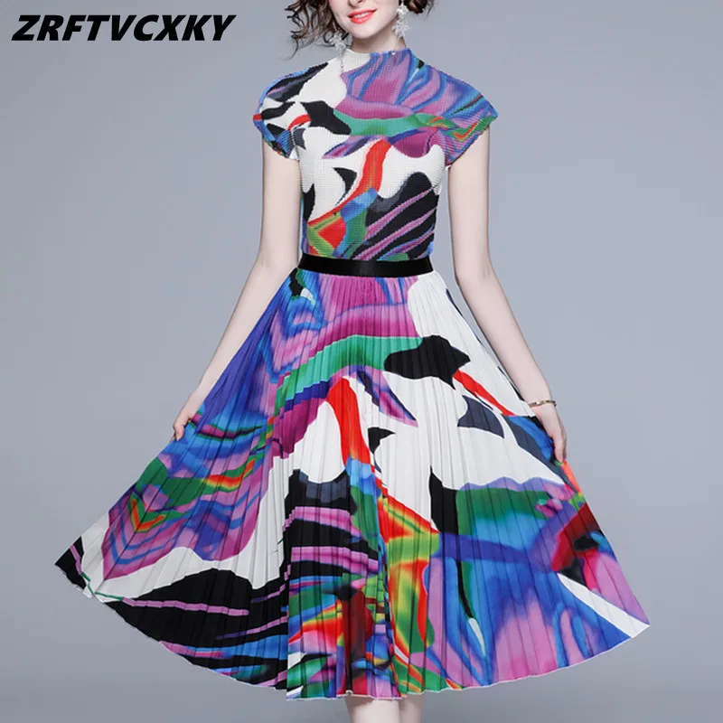 

Runway Elegant Women 2 Piece Set Summer New Stand Collar Fashion Print Top T-Shirt + Pleated Midi Skirts Female Casual Clothing