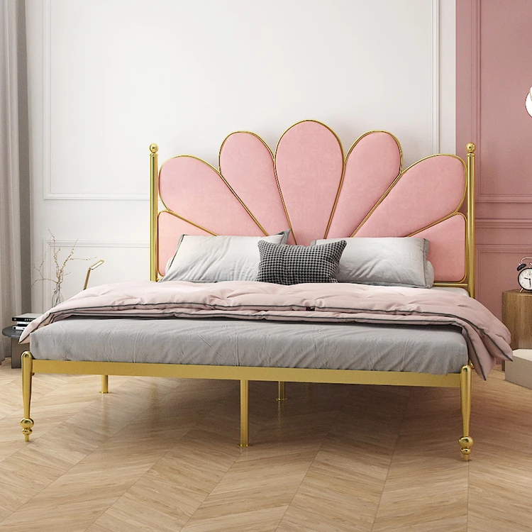 Fashion girl room furniture gold iron frame Pattern is the head of a bed metal legs hotel bed