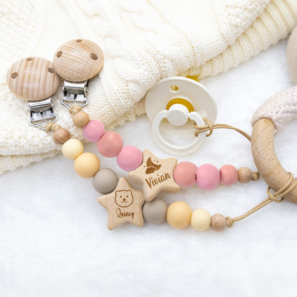 

Персонализированный зажим для соски-пустышки на заказ с именем ребенка, держатель для пустышки, детский подарок для новорожденных