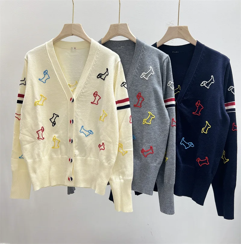 

Colorful Stripes Cardigans for Women, Winter Dog Embroidery Jumpers, White Long Sleeve Knitted Sweater, 니트반팔여자 , Y2k