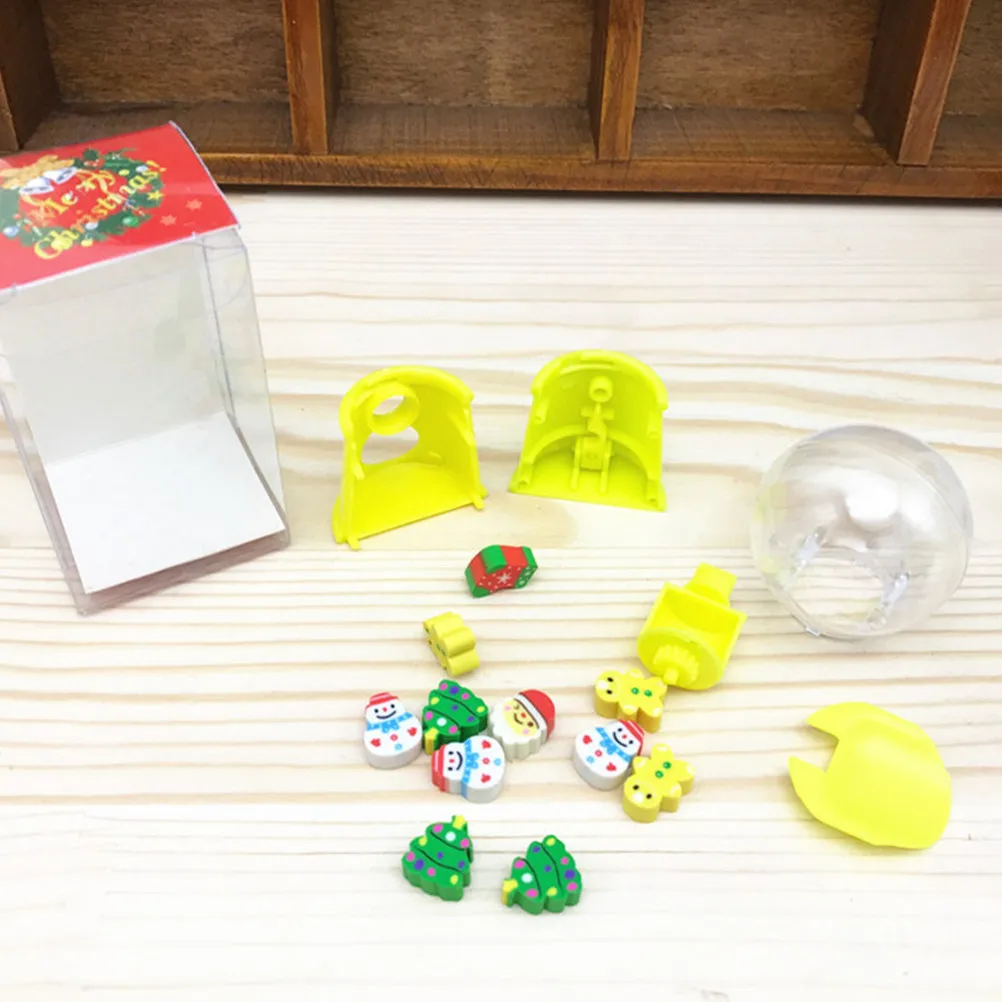 4Pcs 어린이를위한 크리스마스 모양 지우개 재미있는 학습 문구 세트 사랑스러운 휴일 테마 연필 지우개 교실 보상 선물
