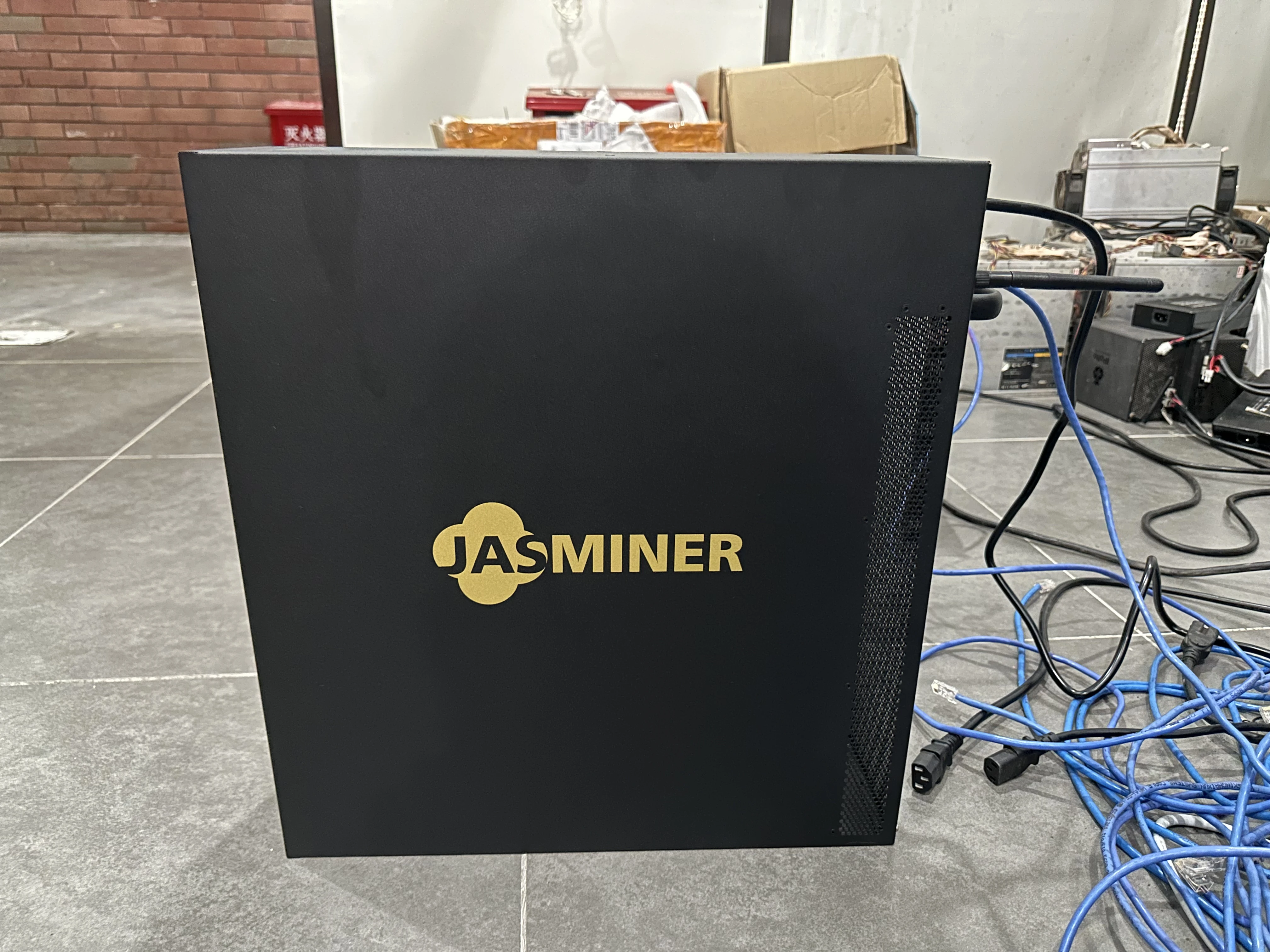 Фото New Jasminer X16-Q 1750M Miner Ethash ETHW ETC Mining Machine с блоком питания №2
