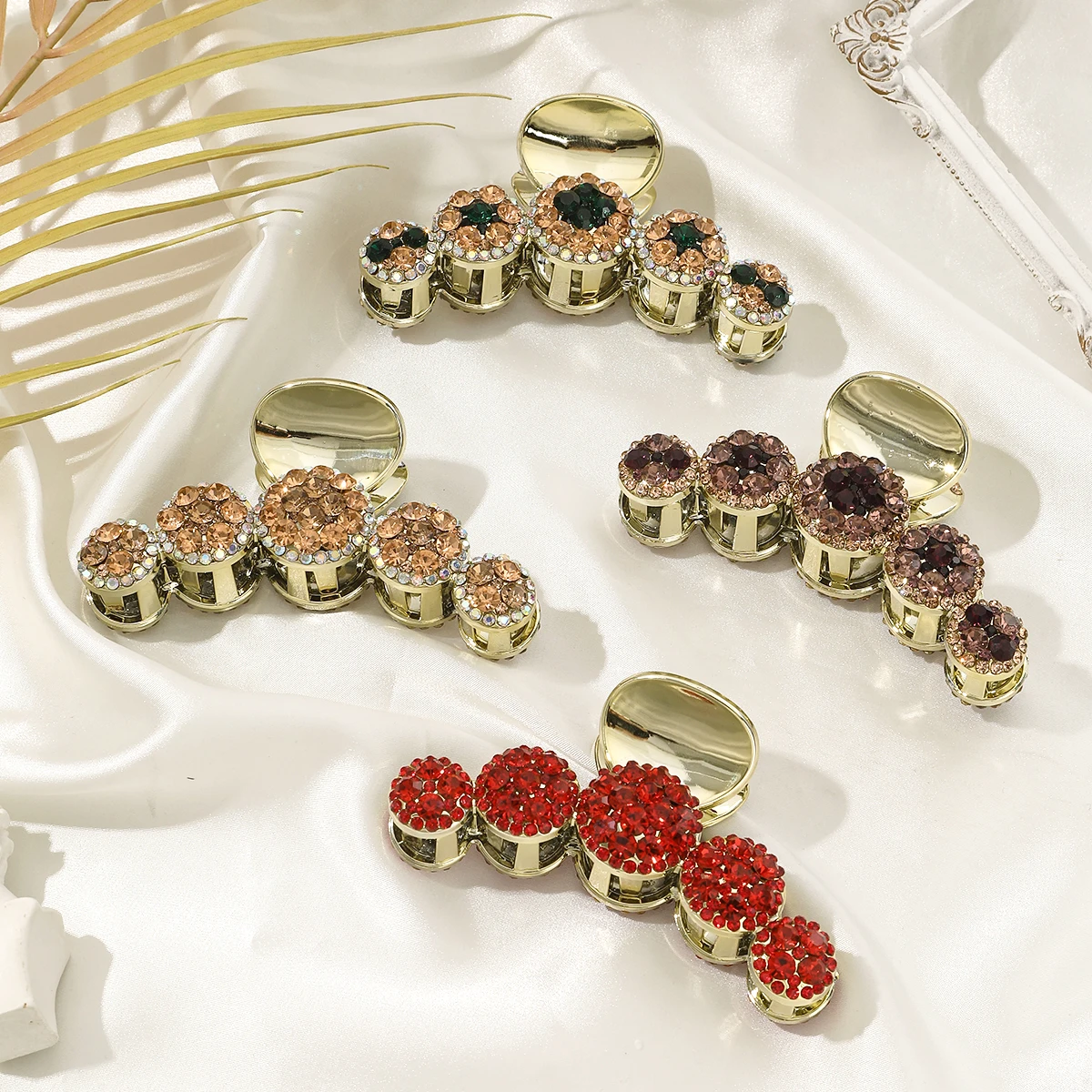 1pc Fashion Rhinestone Hair Claw Trendy Hair Clips Temperament Girl Luxury High-End Shark Clip Headwear Women Hair Accessories