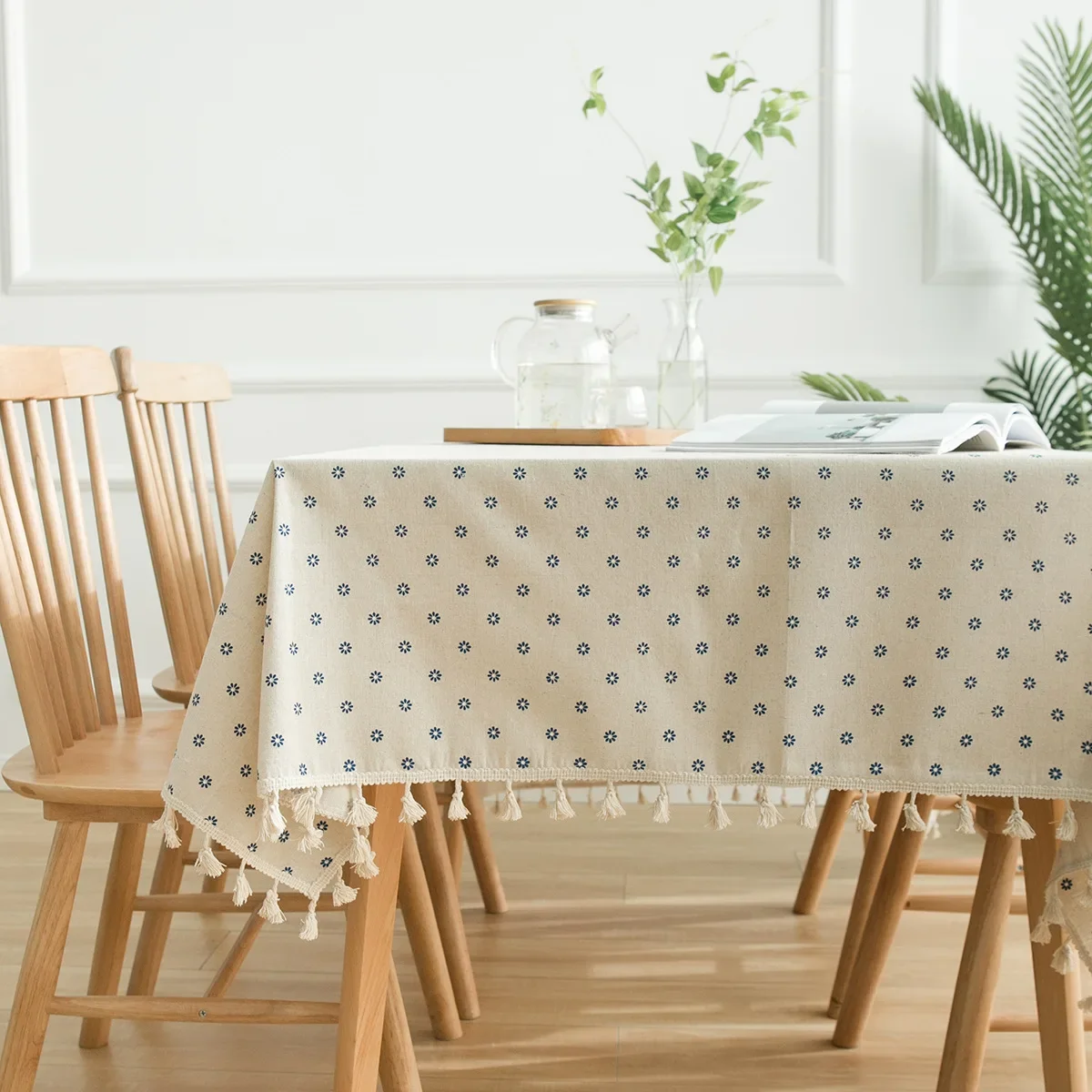 

0379 Beige tablecloth with blue daisy table cover stylish simple restaurant tablecloth