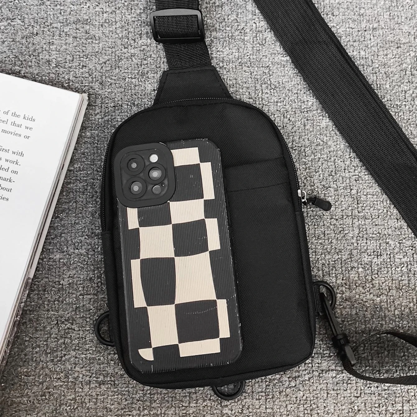 Sleek Black Minimalist Sling Bag - Versatile Fashion Shoulder & Chest Bag