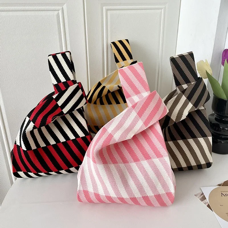 

Female Korean Version of All Fashion Trend Geometric Twill Knitted Vest Bag Vest Bag Student Handbag Female Bag