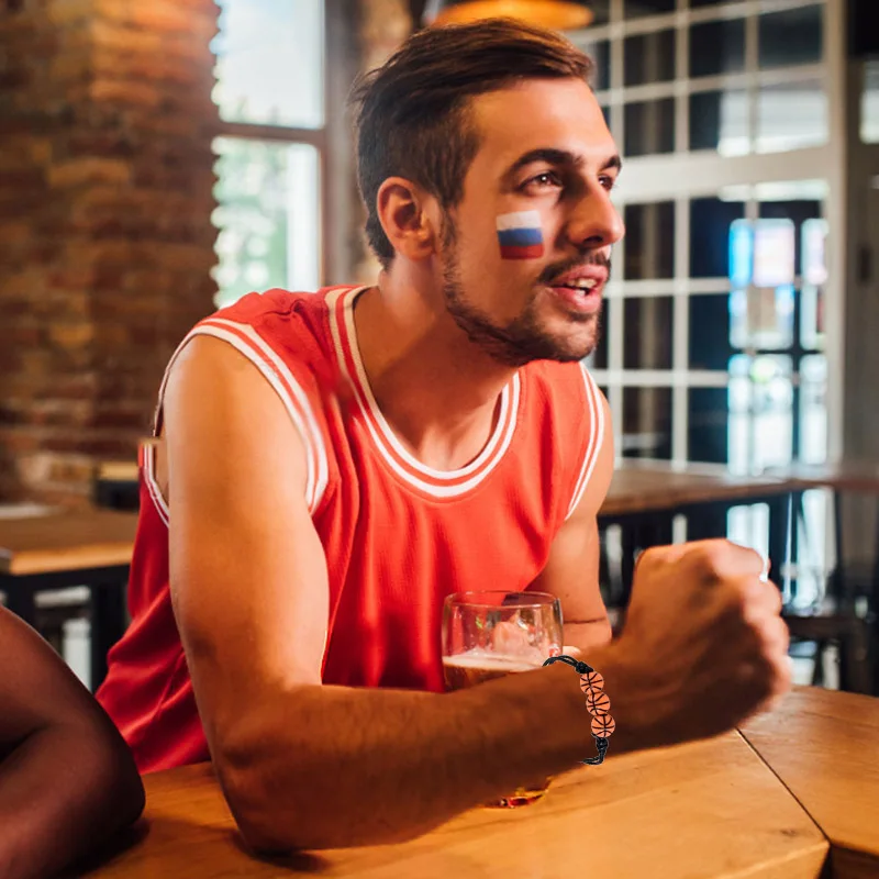 10/20Pcs Sports Theme Party Bracelets Football Baseball Basketball Beads Charm Kids Birthday Favors Gift for Guest Pinata Filler