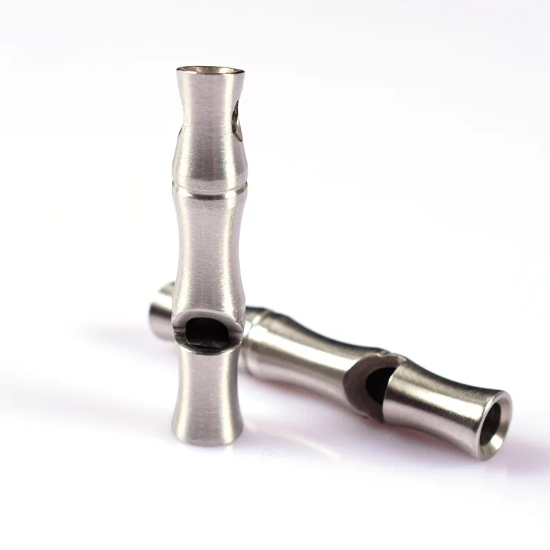 

Outdoor Camping Ultra Lightweight High Decible Stainless Steel Whistle with Chain Survival Emergency Cheerleading Whistle