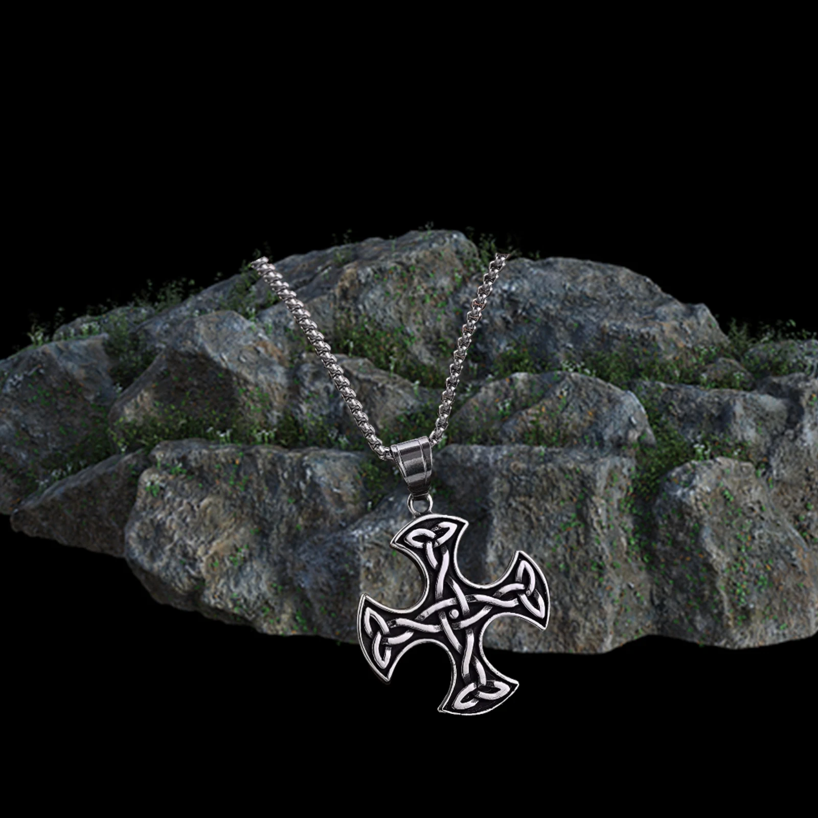 Classic nordic men necklace，stainless steel jewerely Viking Irish knot celtic cross pendant necklace for men women daily wear