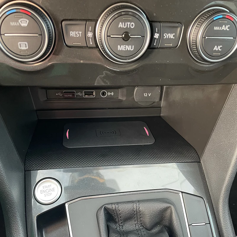 Caricabatterie Wireless 15W Per Auto Per Mazda CX-5 (2017-2022) - Tappetino Ricarica Rapida Qi Con Ventola Di Raffreddamento