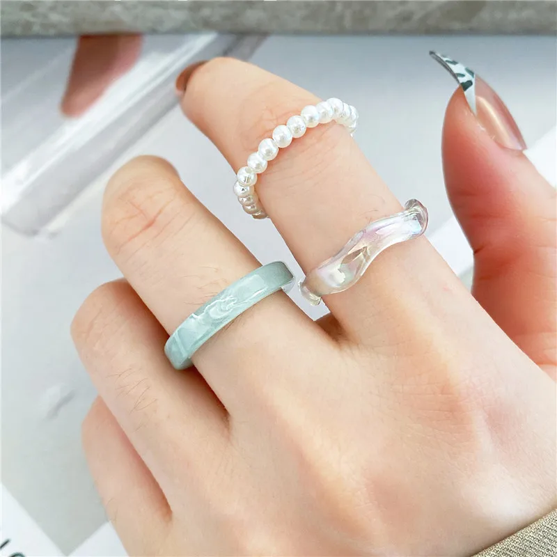 2025 Fashion Style Set acrilico da donna in stile coreano, 3 pezzi, anello in resina estetica con perline, anello elastico, gioielli da sposa, 2024_voghion.com
