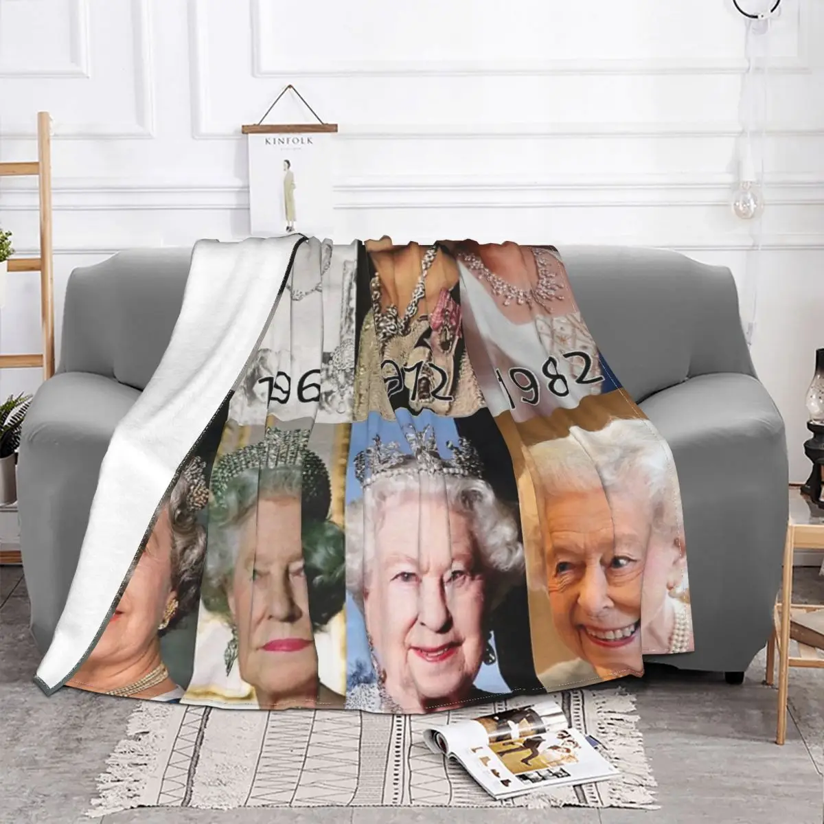 Elizabeths II Through The age ħ�뺸, ħ�� �� �߿� �ε巯�� ħ�� ���