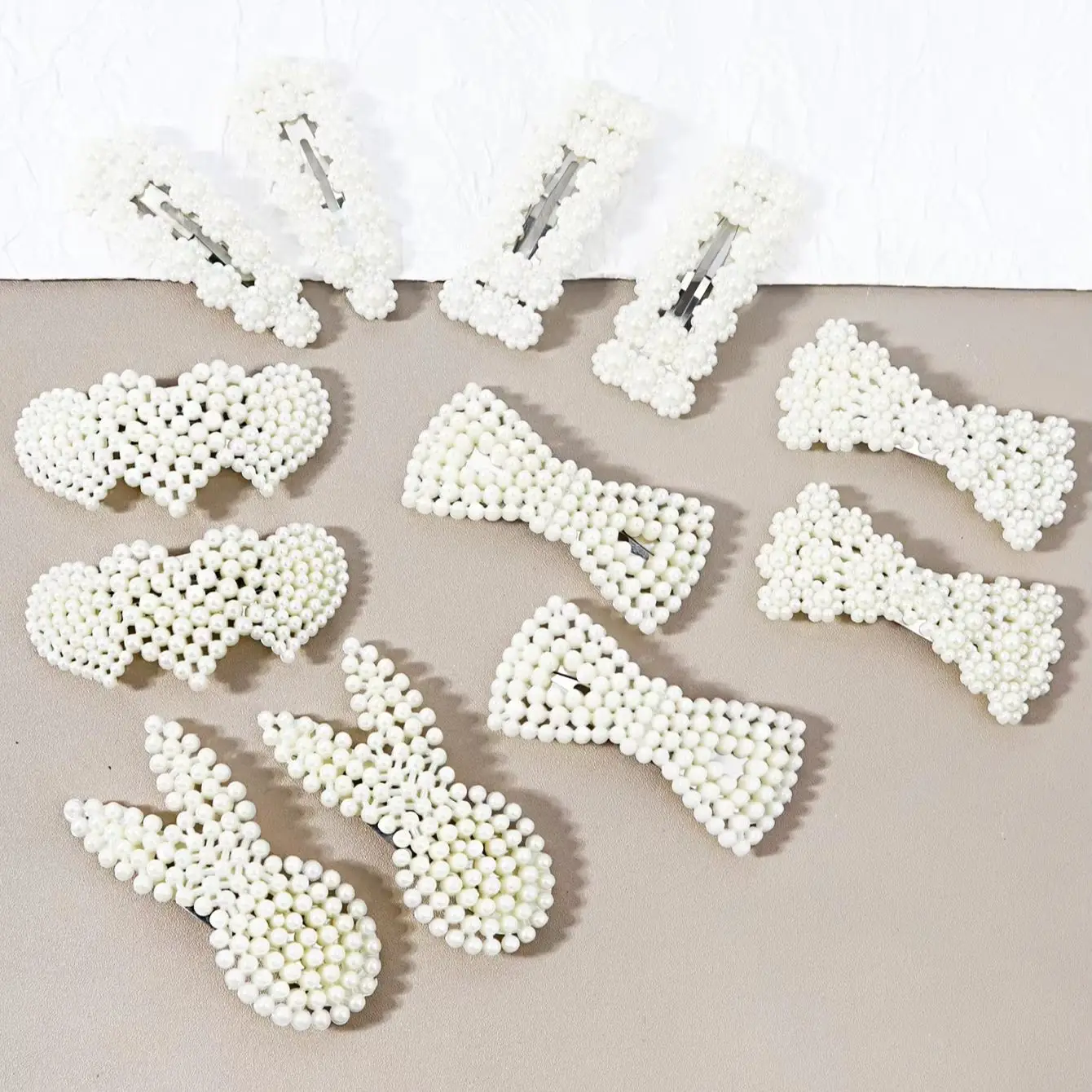 2pcs 여성용 모조 진주 헤어 클립, 귀여운 앞머리 헤어 클립, 다양한 상황에 적합한 세련된 헤어 클립