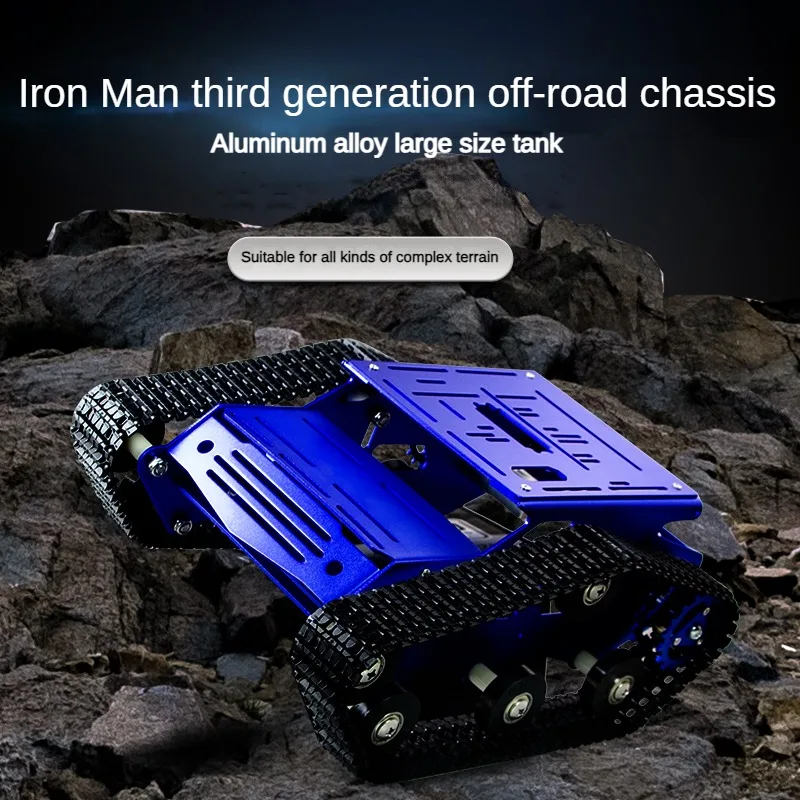 Détail des composants du Robot Tank RC : carte ESP32, moteurs et châssis chenille pour DIY.