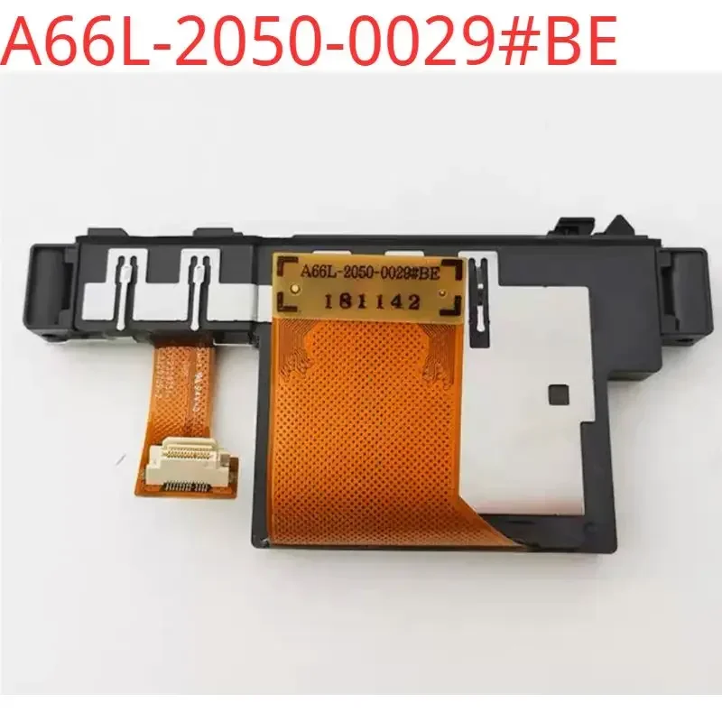 새로운 브랜드 Fanuc A66L-2050-0029    A/    B/    C/    BS/    카드 슬롯은 새롭고 독창적입니다.
