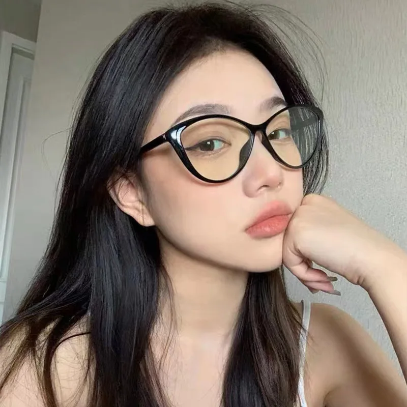 Women's Vintage Cat Eye Anti-Blue Light Gradient Eyeglasses