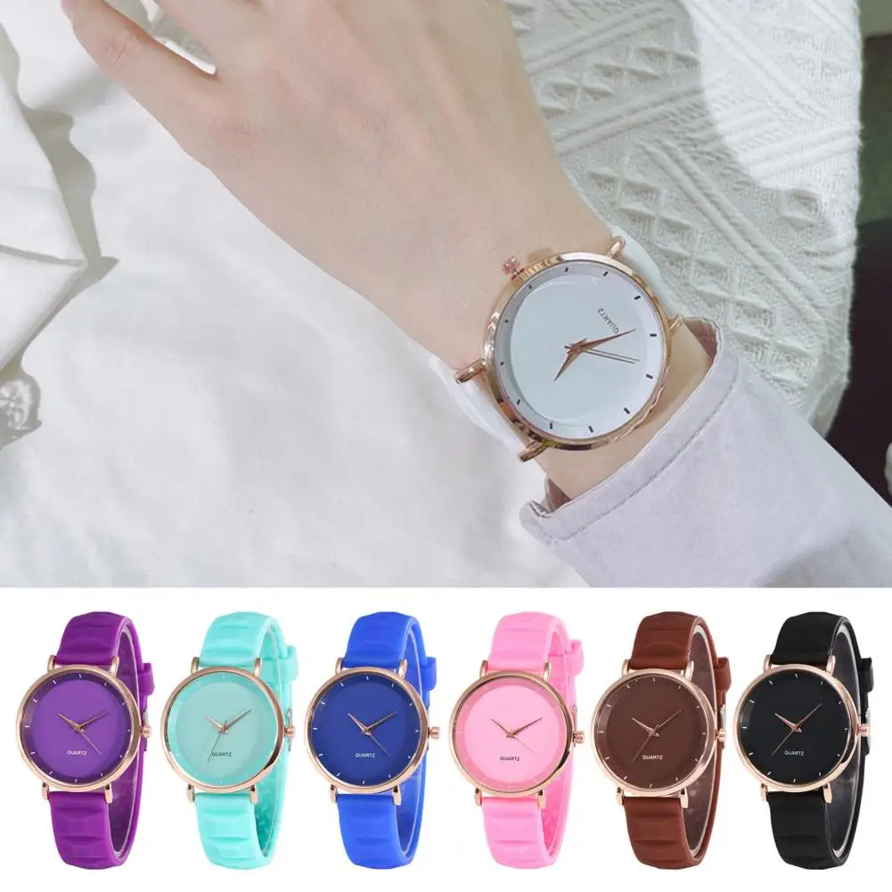 

School Watch Colorful Silicone Strap Quartz Watch for Ladies with Round Dial High Accuracy Timepiece for Wear Dating Adjustable