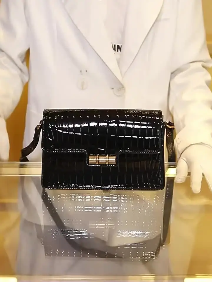 Новая женская кожаная сумка с крокодиловым узором модная и универсальная