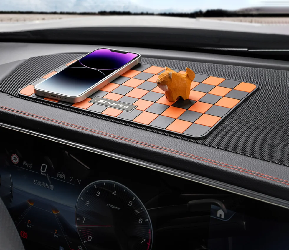 Tappetino Antiscivolo Multifunzionale per Cruscotto Auto, Protettivo per Auto di Lusso di Medie Dimensioni - immagine 4