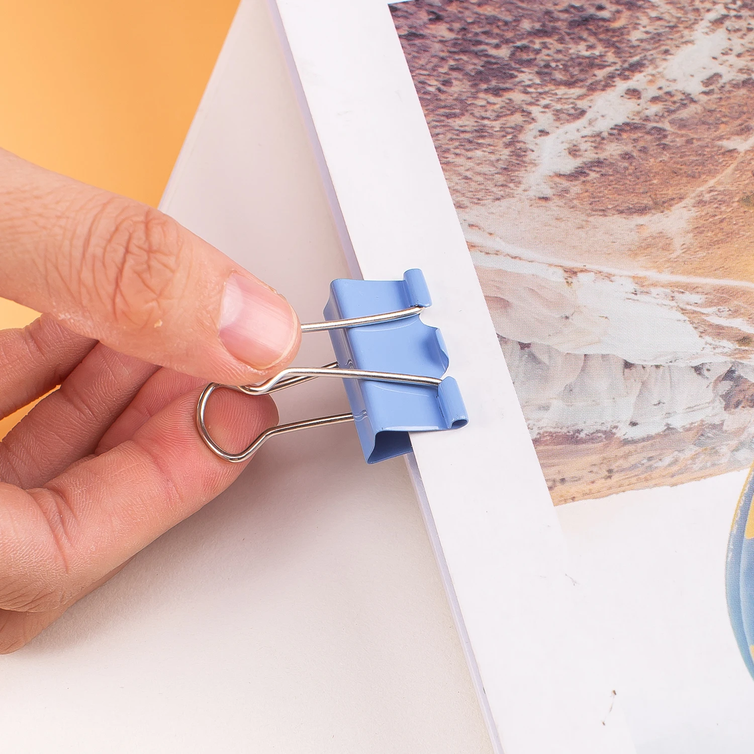 Binder Clips Deli 19mm Colorful Dovetail Clip Effortless Binder Clip Long Tail School Office Learning Supplies 1 Box E8555A